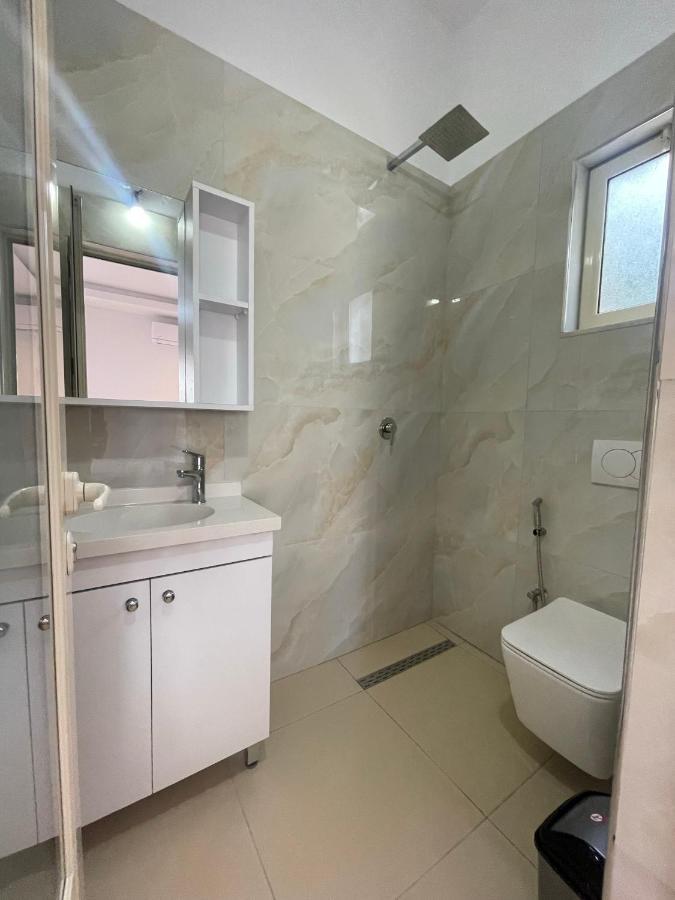 John'S Holiday Home Vlorë Εξωτερικό φωτογραφία